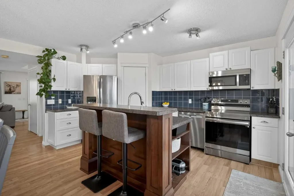 54 Tuscany Valley Rise NW Calgary AB T3L 2J1