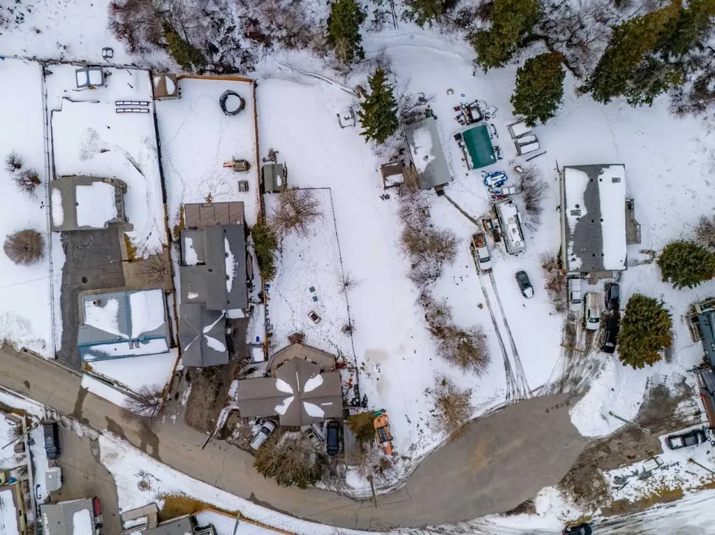 11 Loder Mountain Drive Exshaw AB T0L 2C0