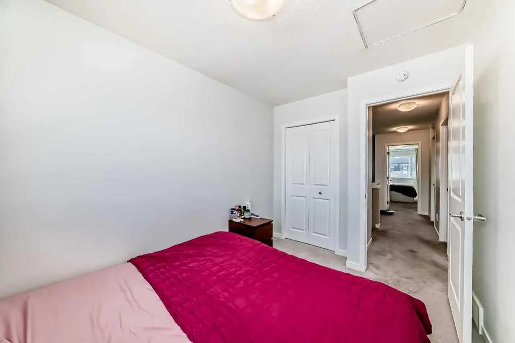 455 Tekarra Drive NW Calgary AB T3R 2G3