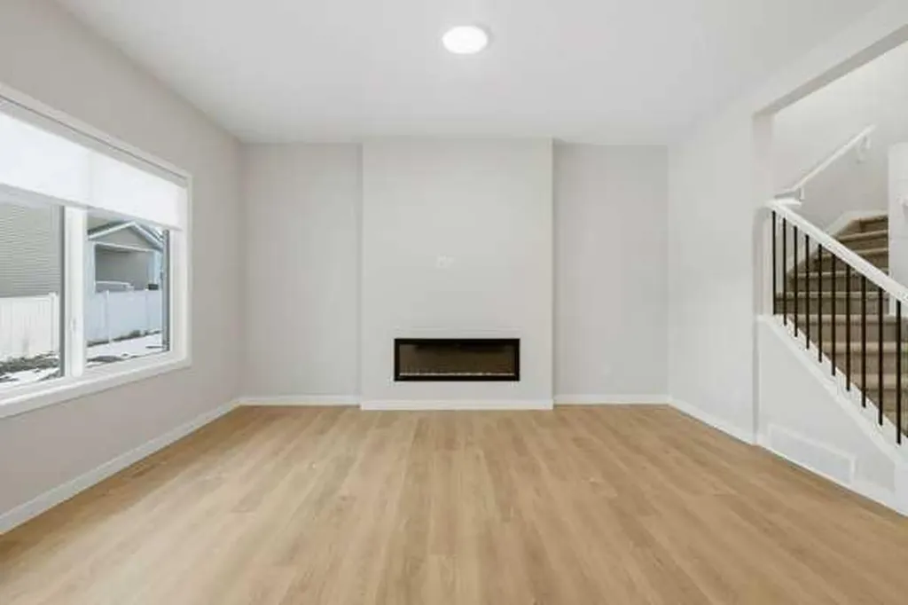 9 Bayview Mews SW Airdrie AB T4B 5P1