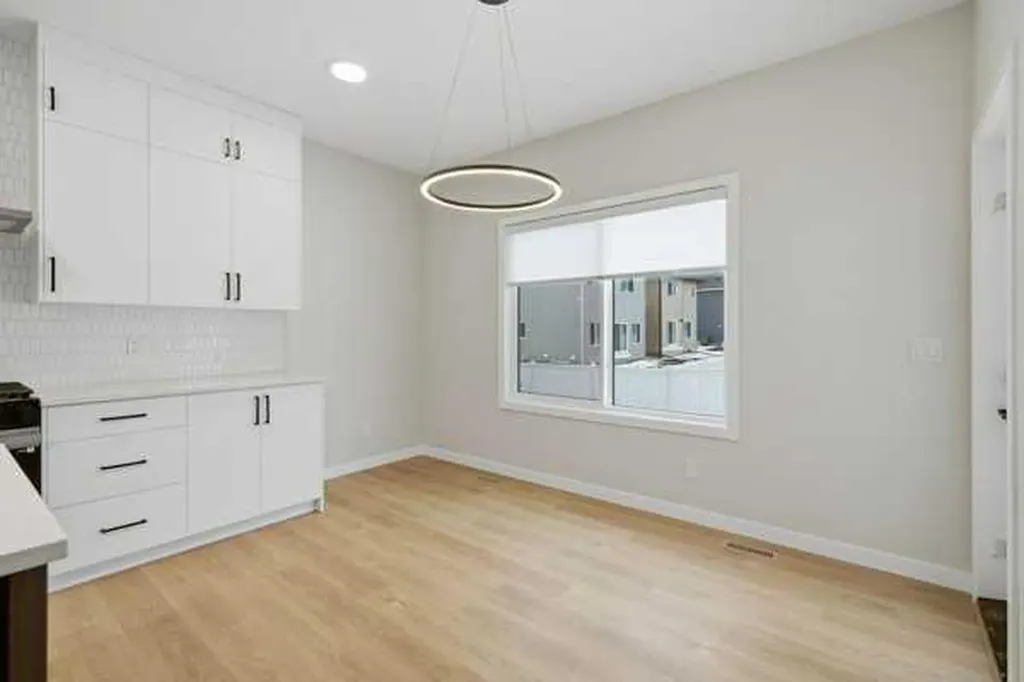 9 Bayview Mews SW Airdrie AB T4B 5P1