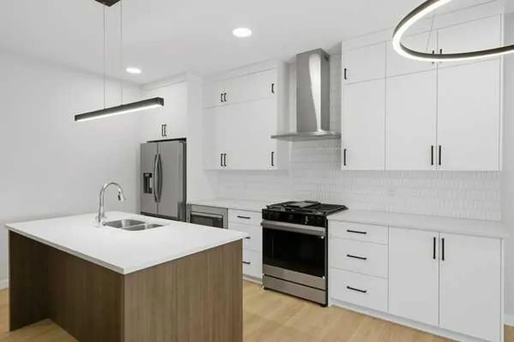 9 Bayview Mews SW Airdrie AB T4B 5P1