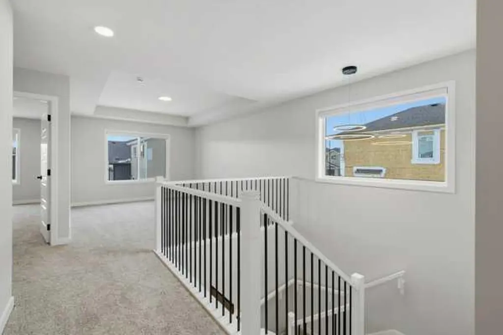 9 Bayview Mews SW Airdrie AB T4B 5P1