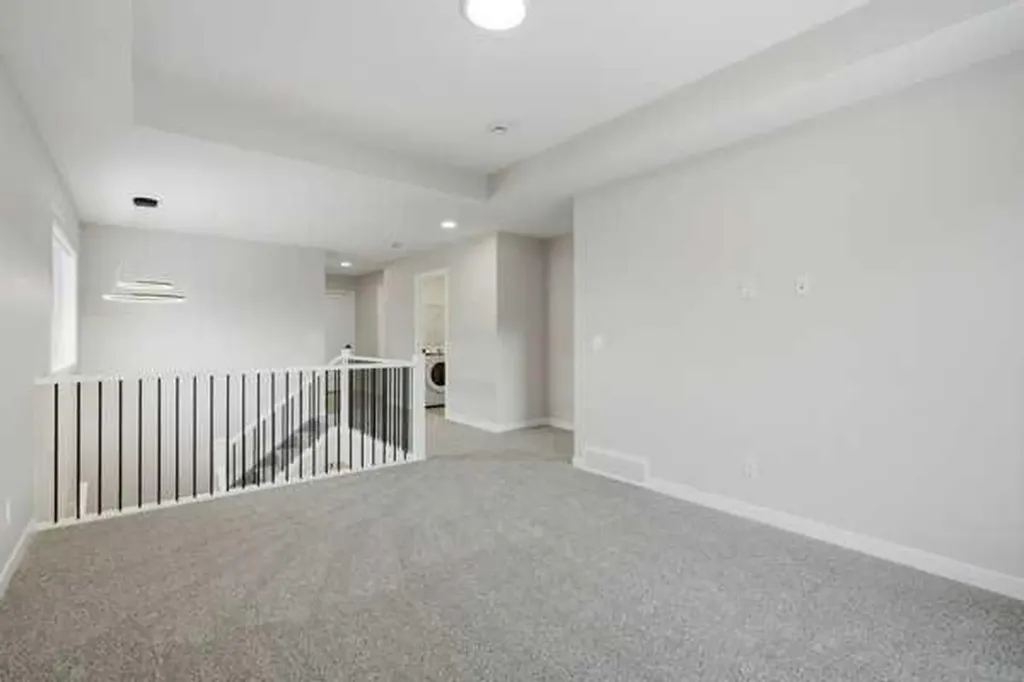 9 Bayview Mews SW Airdrie AB T4B 5P1