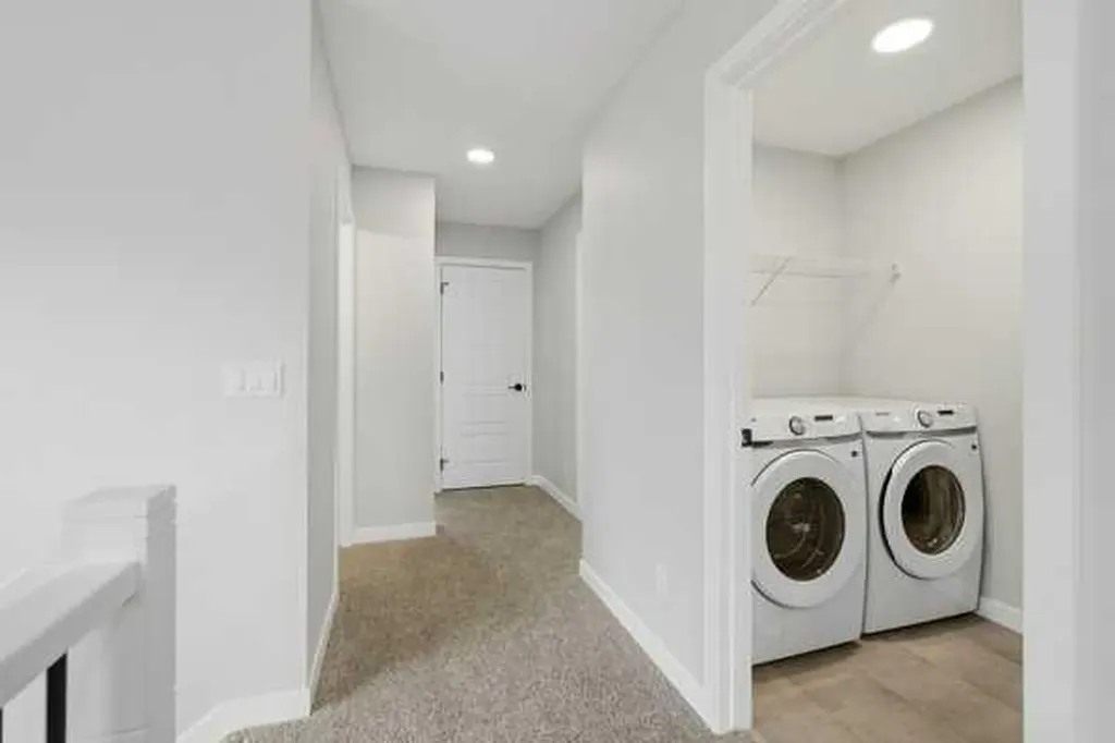 9 Bayview Mews SW Airdrie AB T4B 5P1