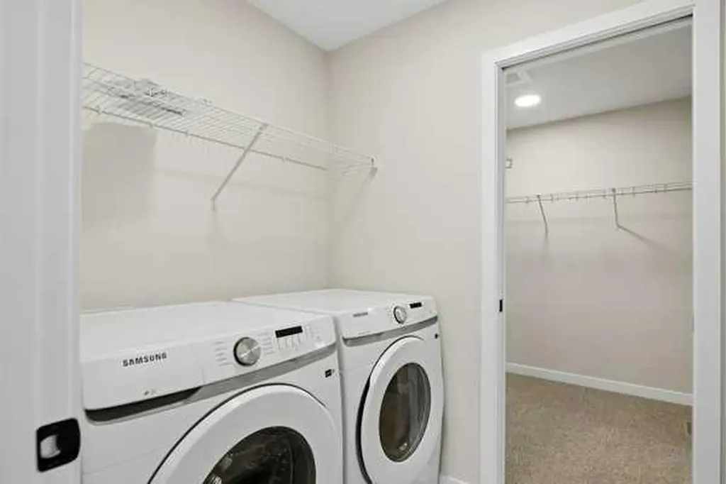 9 Bayview Mews SW Airdrie AB T4B 5P1