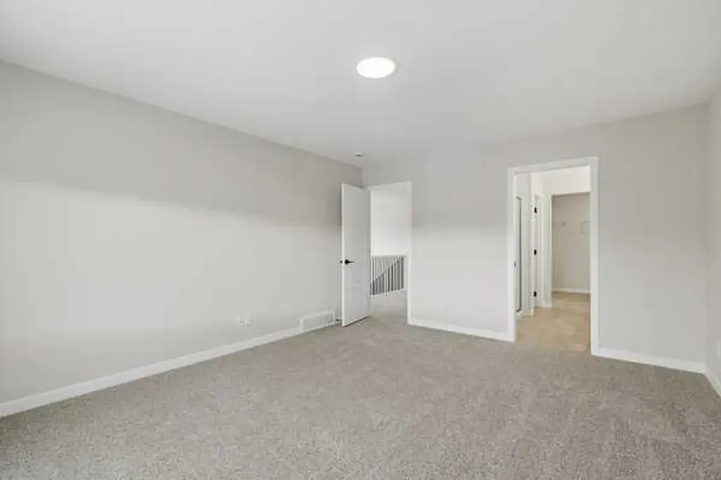 9 Bayview Mews SW Airdrie AB T4B 5P1