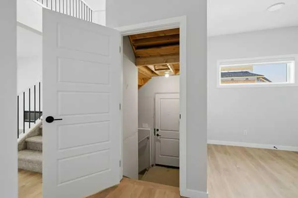 9 Bayview Mews SW Airdrie AB T4B 5P1