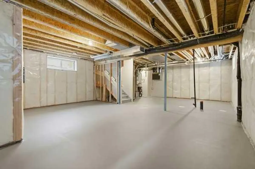 9 Bayview Mews SW Airdrie AB T4B 5P1