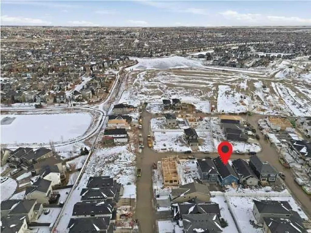 9 Bayview Mews SW Airdrie AB T4B 5P1