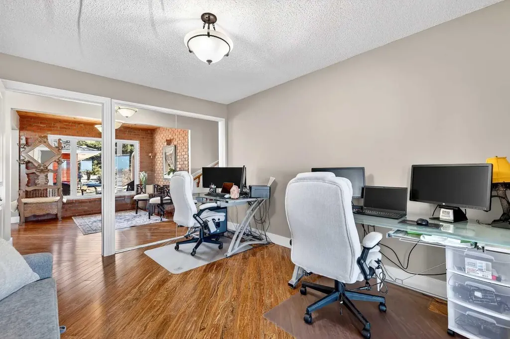 80042 210 Avenue W Rural Foothills County AB T1S 2X9