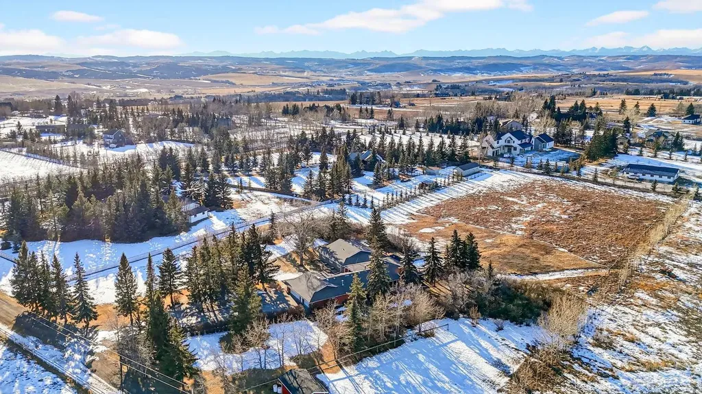 80042 210 Avenue W Rural Foothills County AB T1S 2X9