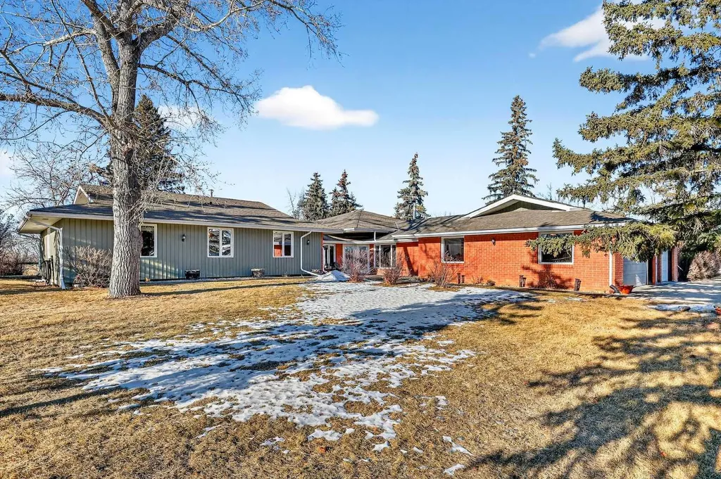 80042 210 Avenue W Rural Foothills County AB T1S 2X9
