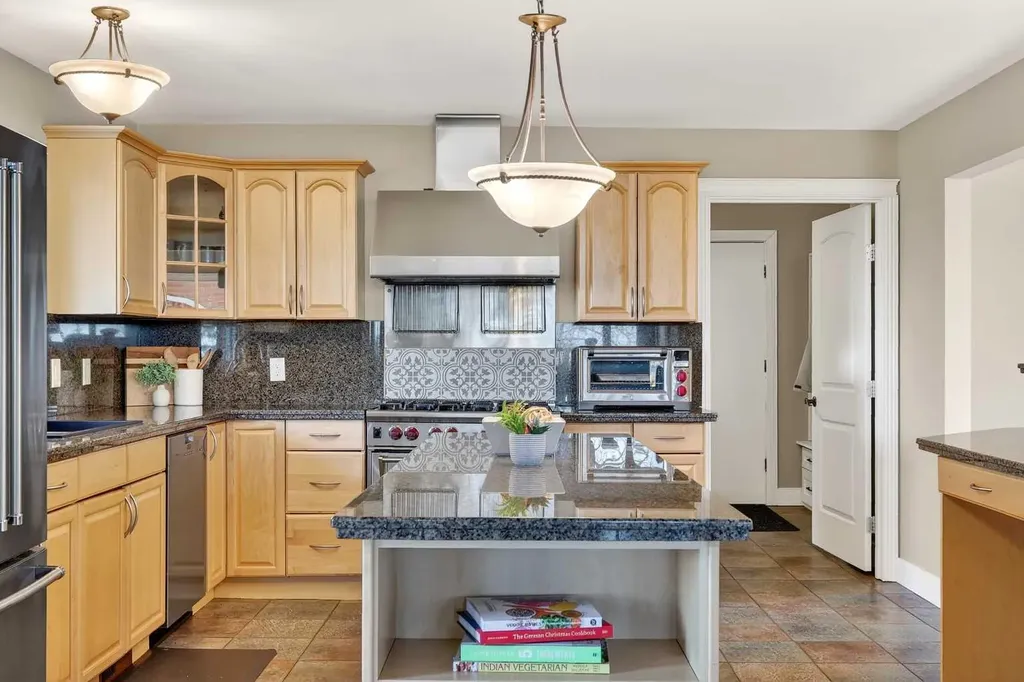 80042 210 Avenue W Rural Foothills County AB T1S 2X9