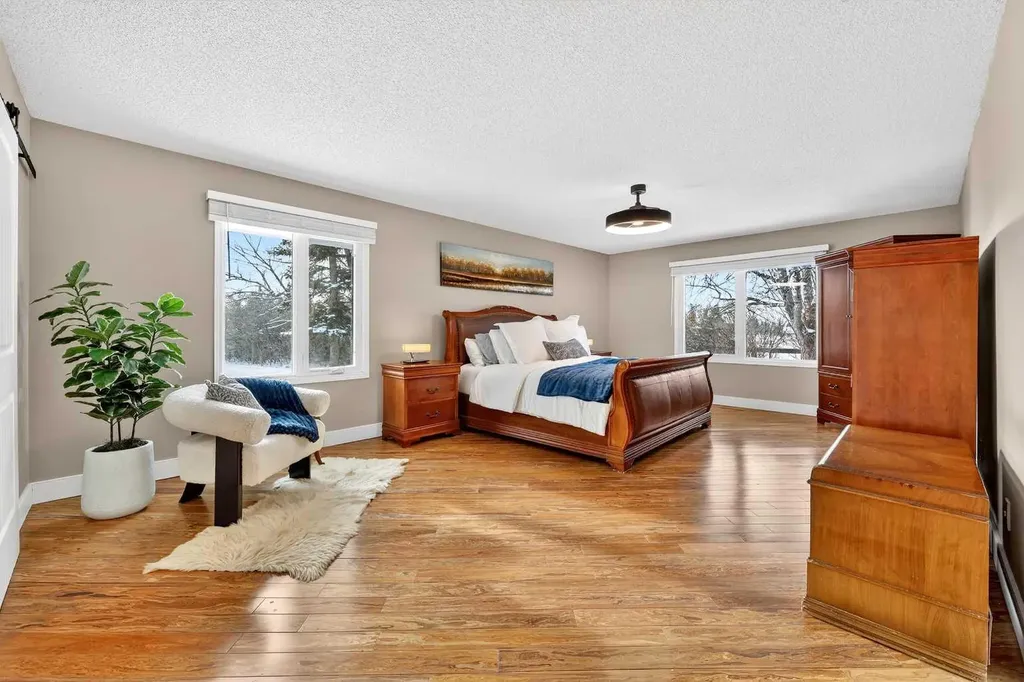80042 210 Avenue W Rural Foothills County AB T1S 2X9