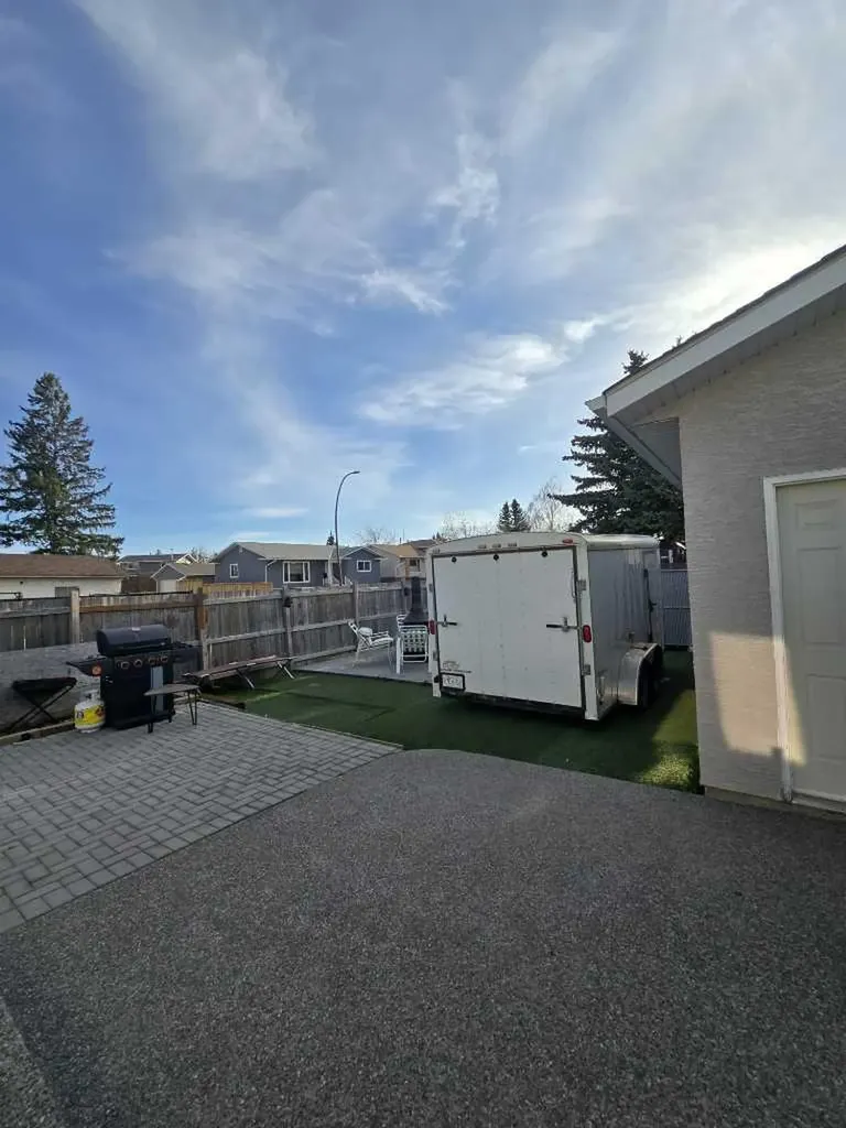 3503 48 Street NE Calgary AB T1Y 1S3