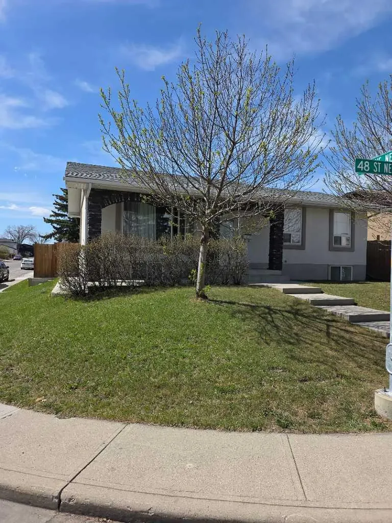 3503 48 Street NE Calgary AB T1Y 1S3