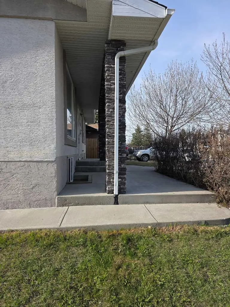 3503 48 Street NE Calgary AB T1Y 1S3