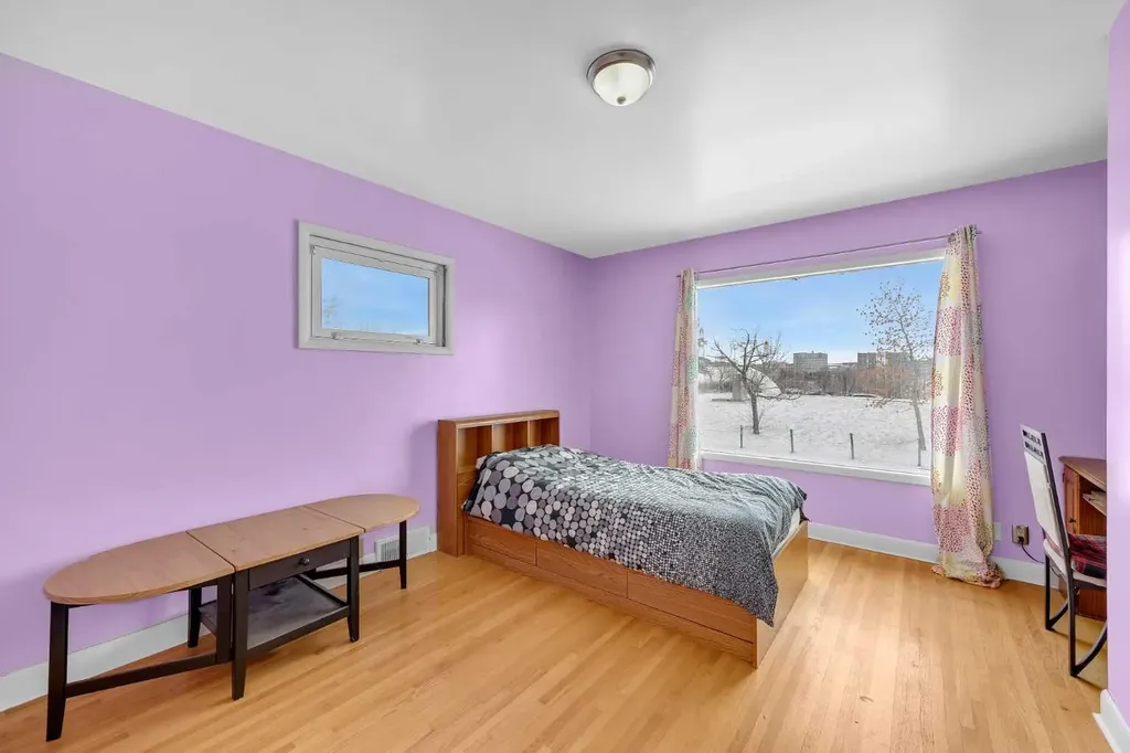 2472 Capitol Hill Crescent NW Calgary AB T2M 2A2