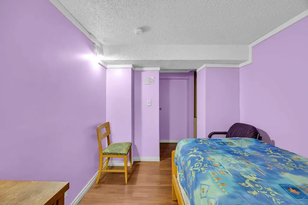 2472 Capitol Hill Crescent NW Calgary AB T2M 2A2