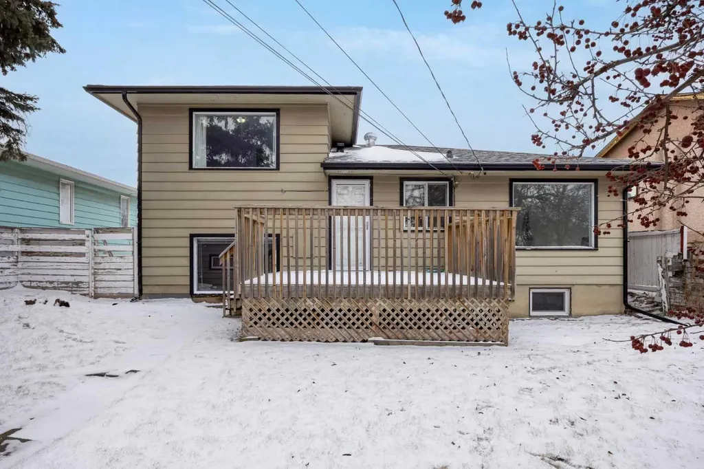 2472 Capitol Hill Crescent NW Calgary AB T2M 2A2