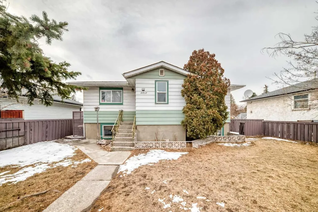 2517 36 Street SE Calgary AB T2B 0Y2