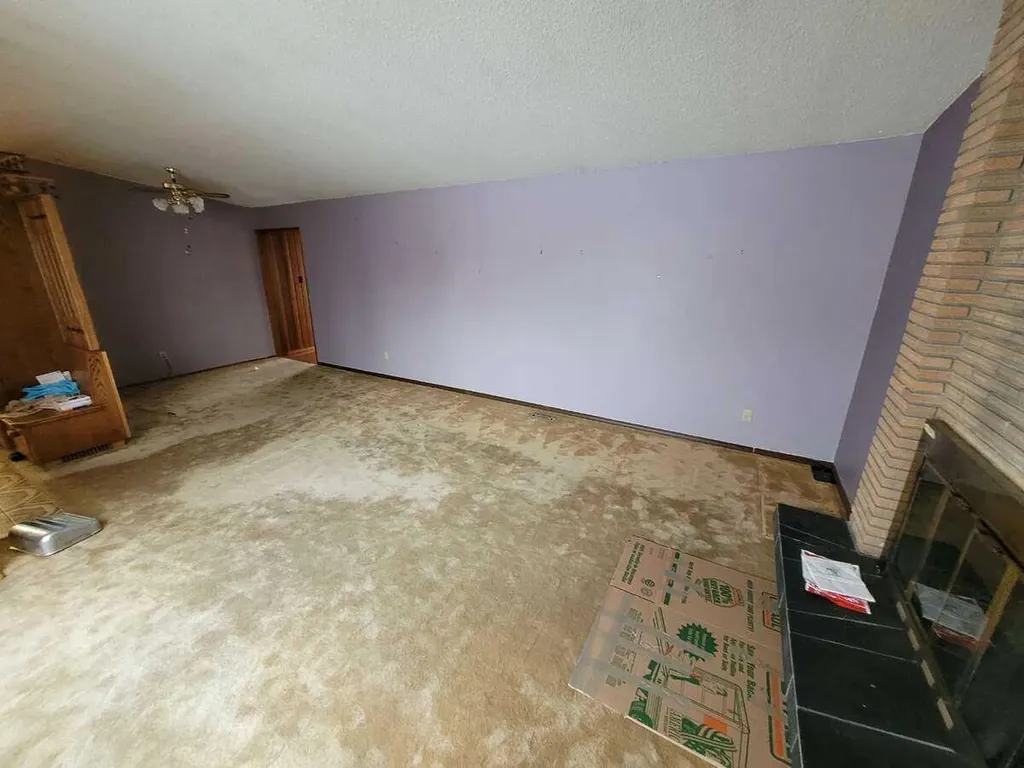 15 Glenview Drive SW Calgary AB T3E 4H4