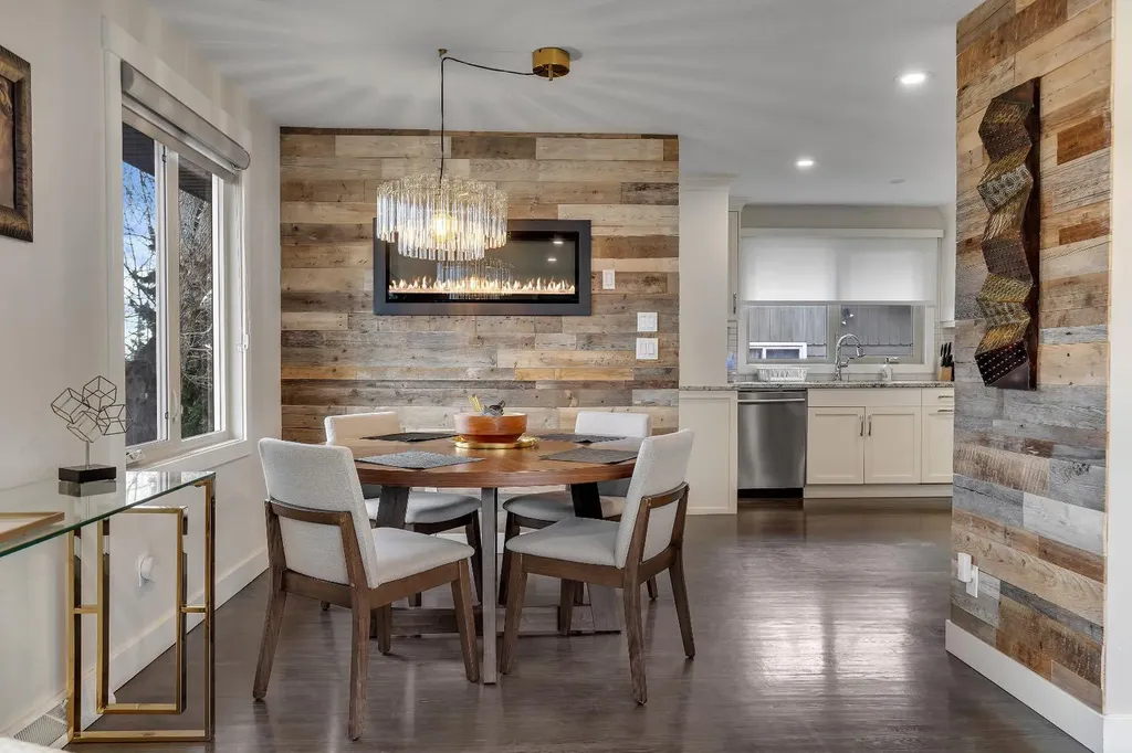 3 Cardiff Drive NW Calgary AB T2K1R4