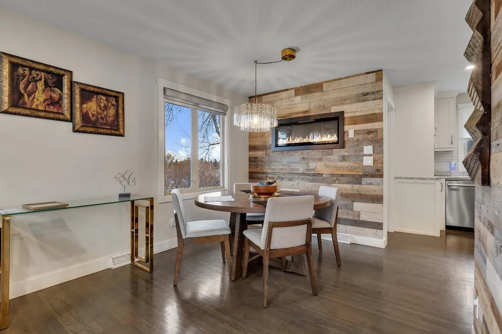 3 Cardiff Drive NW Calgary AB T2K1R4