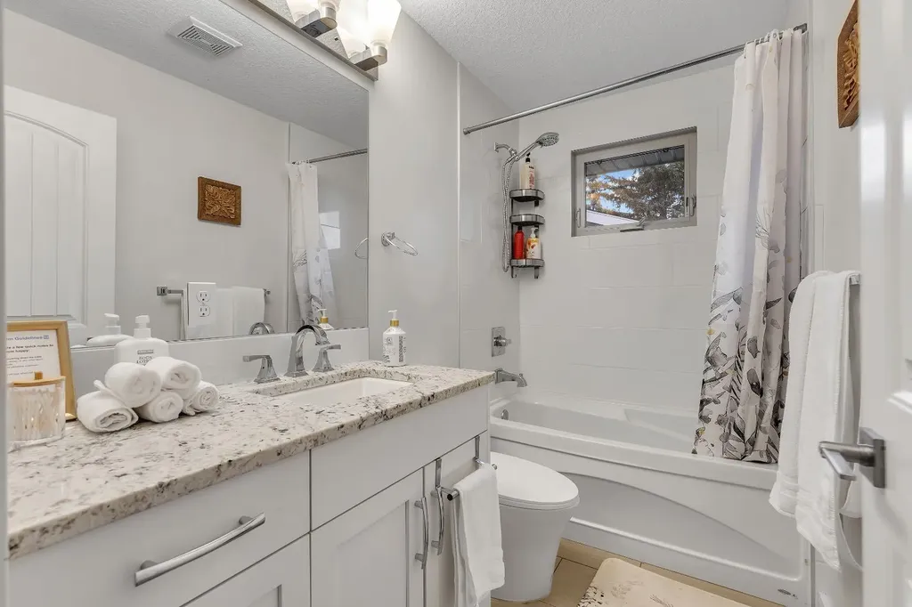 3 Cardiff Drive NW Calgary AB T2K1R4