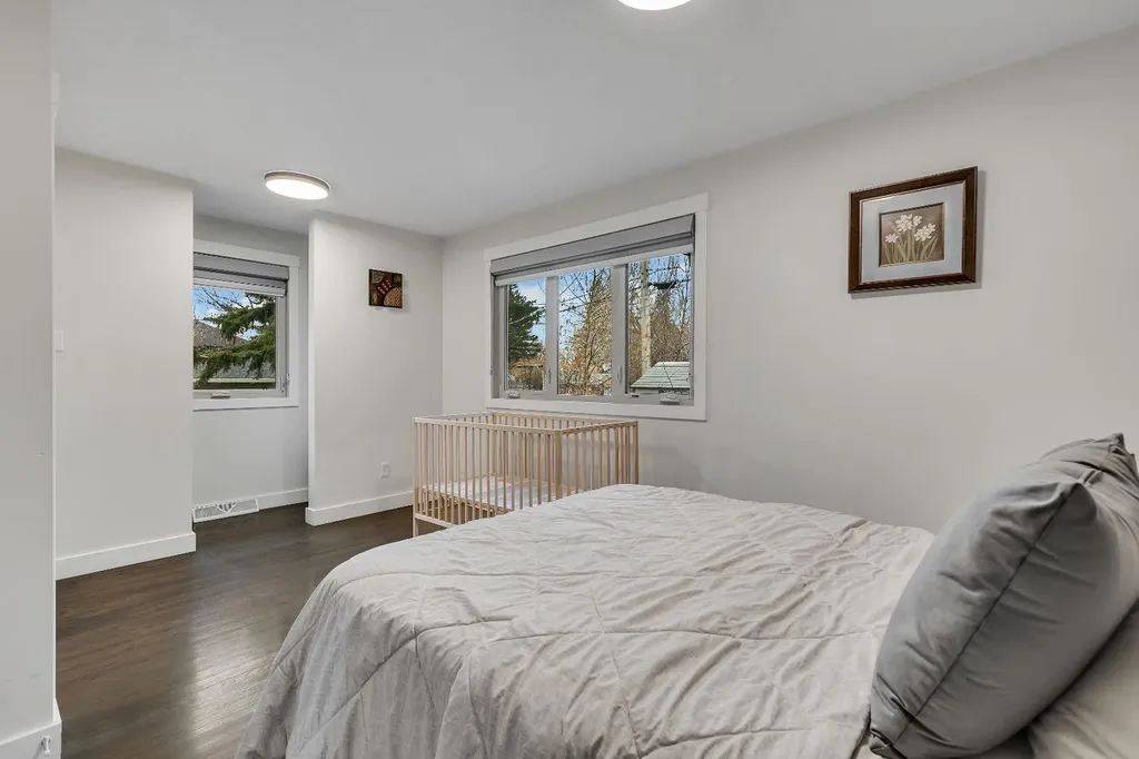 3 Cardiff Drive NW Calgary AB T2K1R4