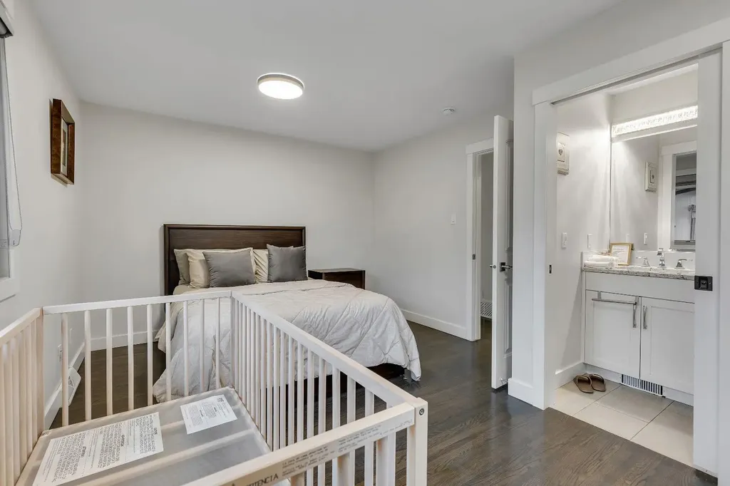 3 Cardiff Drive NW Calgary AB T2K1R4