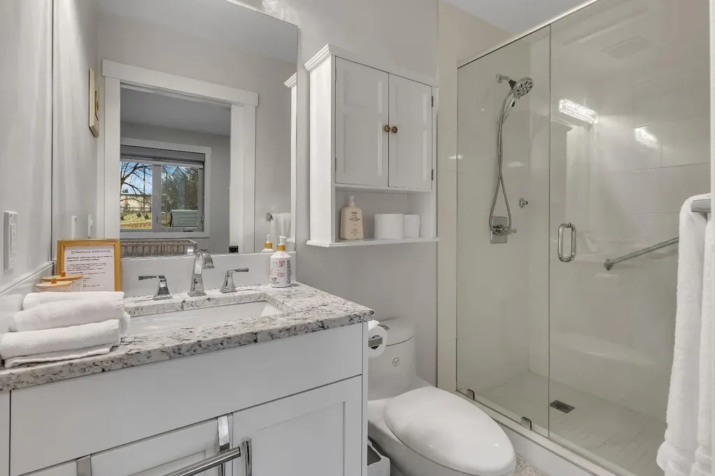 3 Cardiff Drive NW Calgary AB T2K1R4