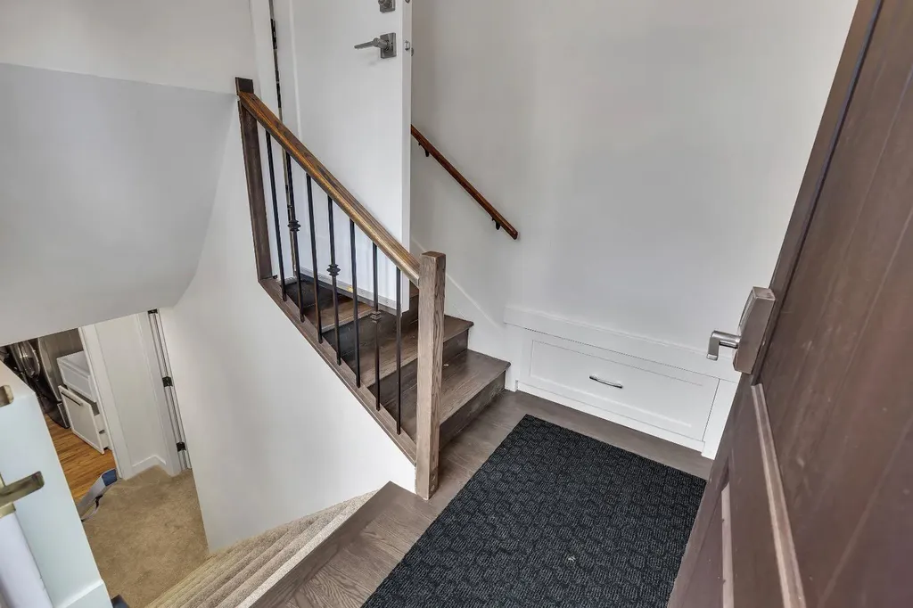 3 Cardiff Drive NW Calgary AB T2K1R4