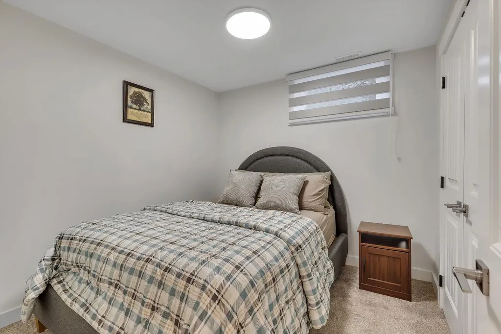 3 Cardiff Drive NW Calgary AB T2K1R4