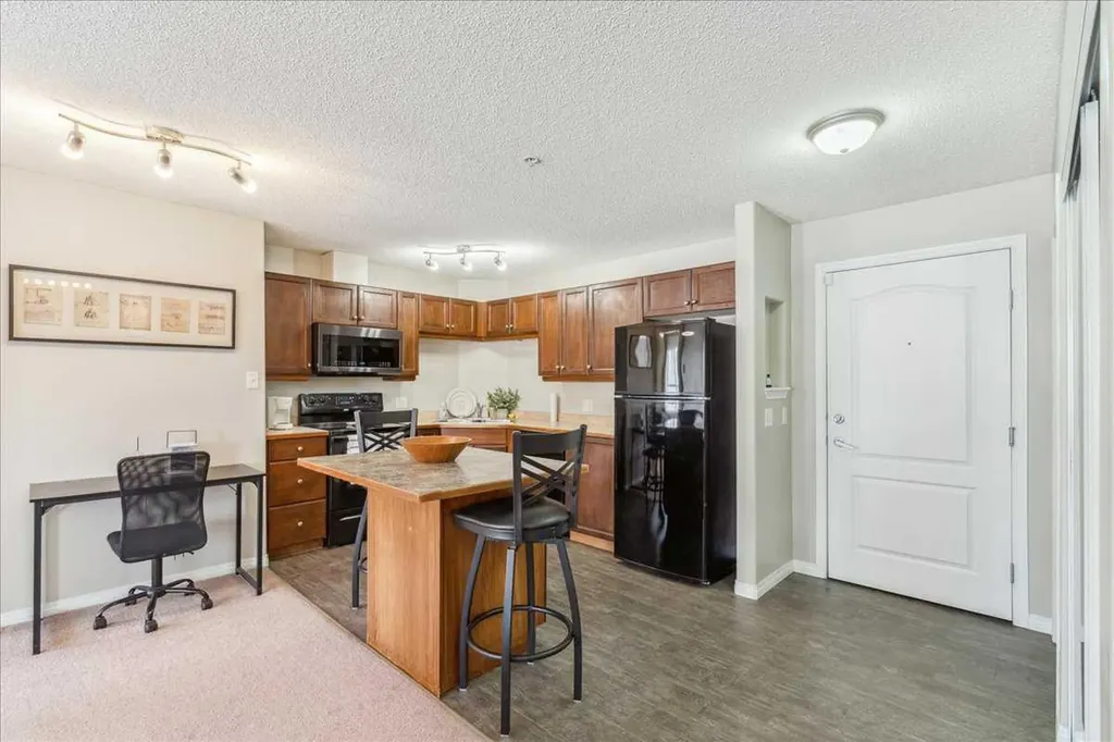 5340 199 Street Edmonton AB T6M 0A5