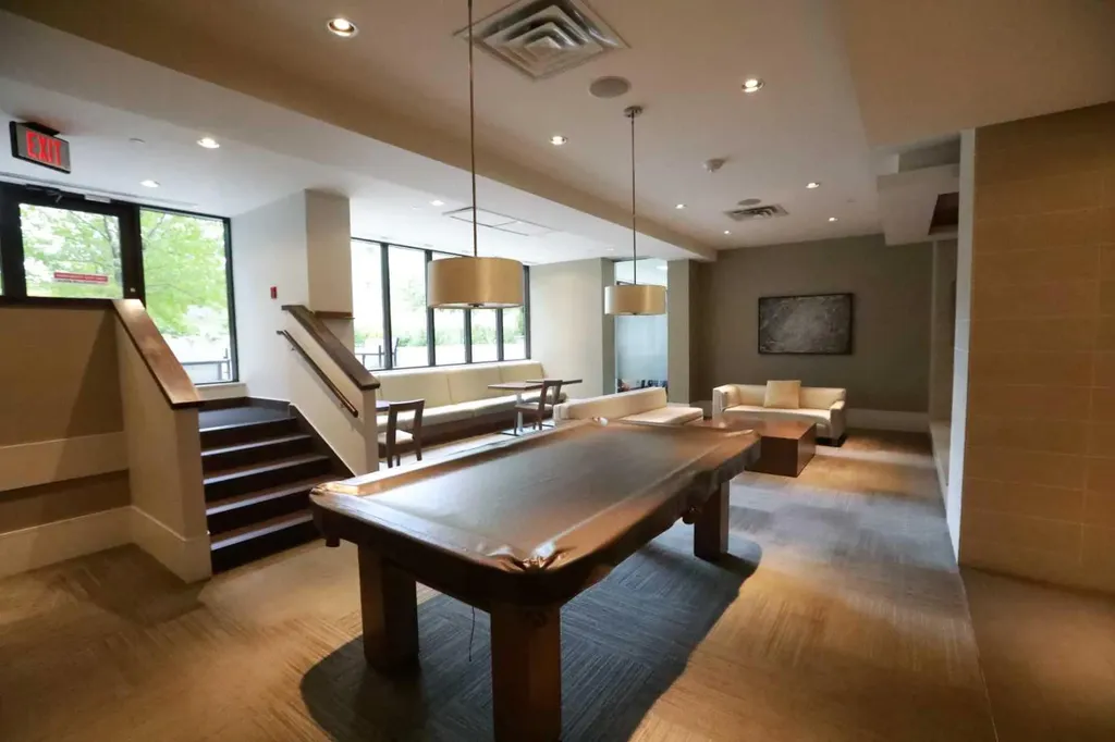 51 Waterfront Mews SW Calgary AB T2P0X3