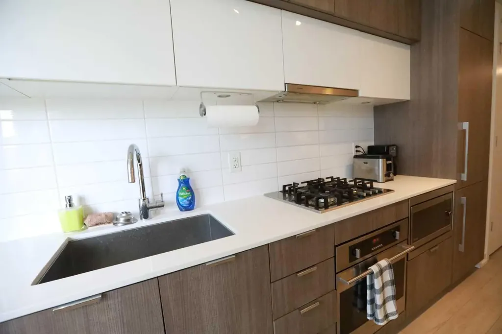 51 Waterfront Mews SW Calgary AB T2P0X3