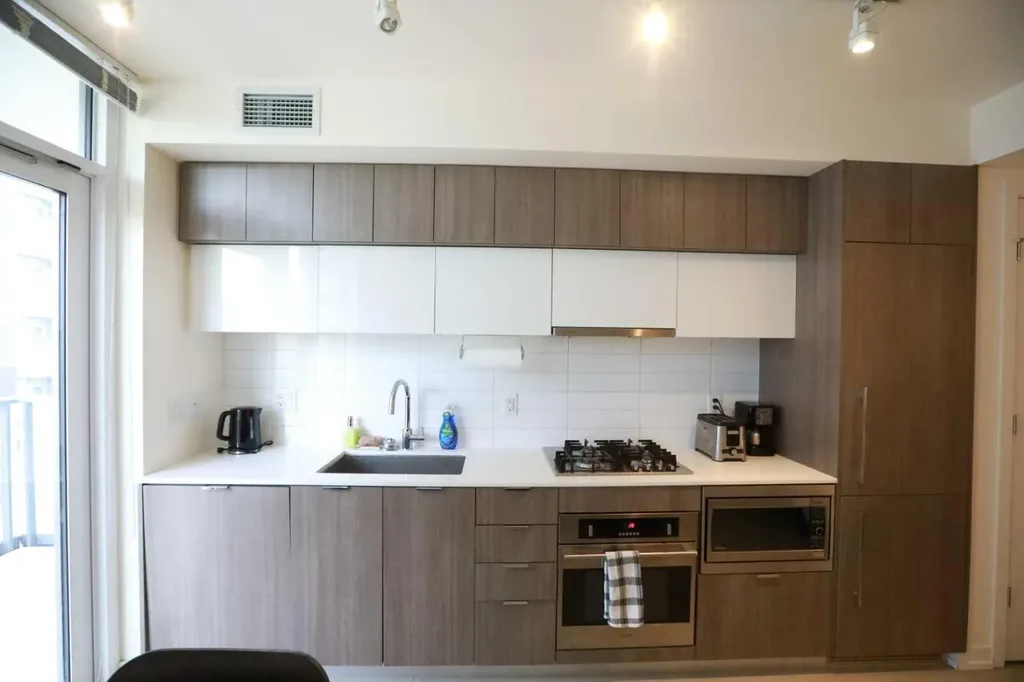 51 Waterfront Mews SW Calgary AB T2P0X3