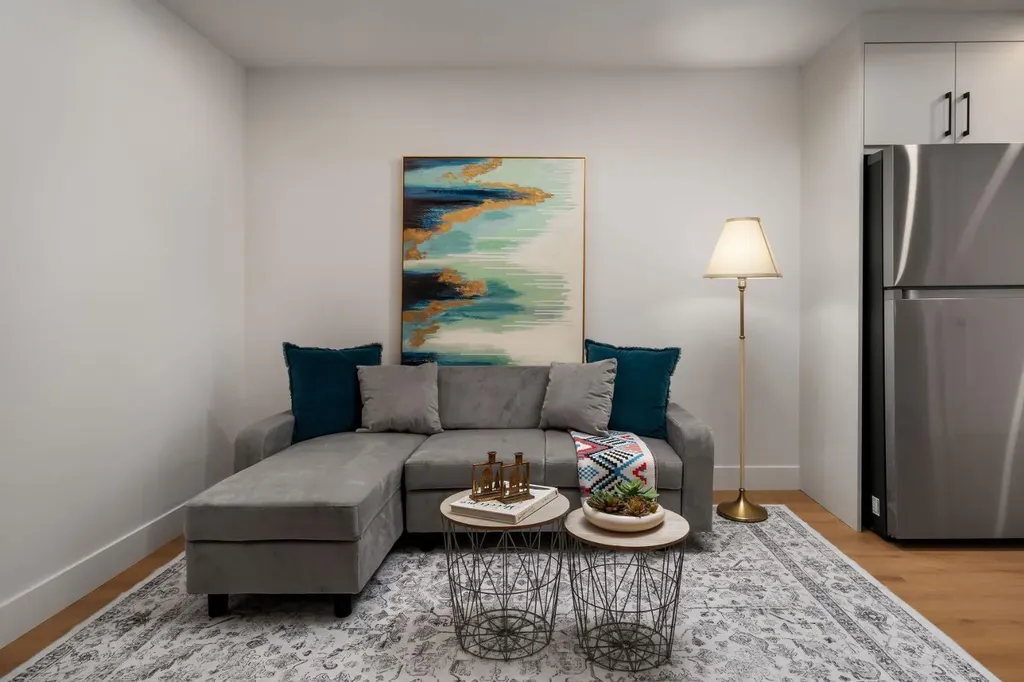 2229 36 Street SW Calgary AB T3E 2Z3