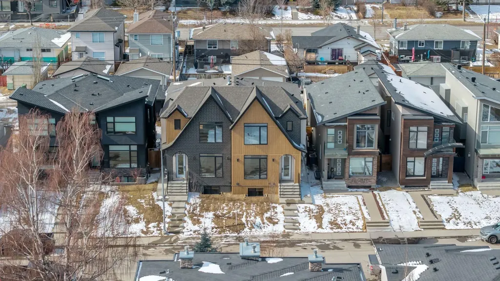 2229 36 Street SW Calgary AB T3E 2Z3