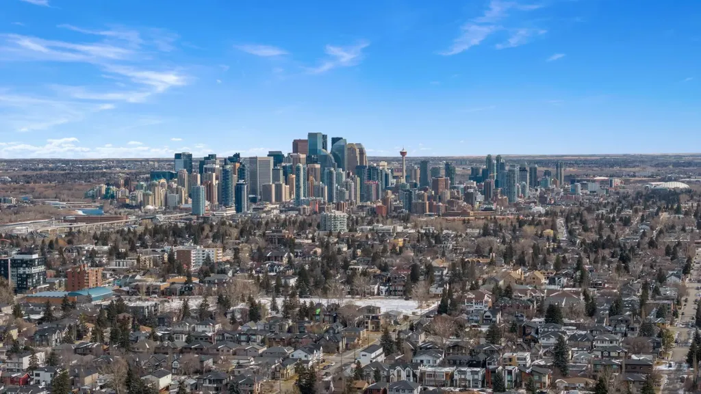2229 36 Street SW Calgary AB T3E 2Z3