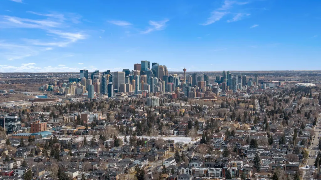 2229 36 Street SW Calgary AB T3E 2Z3