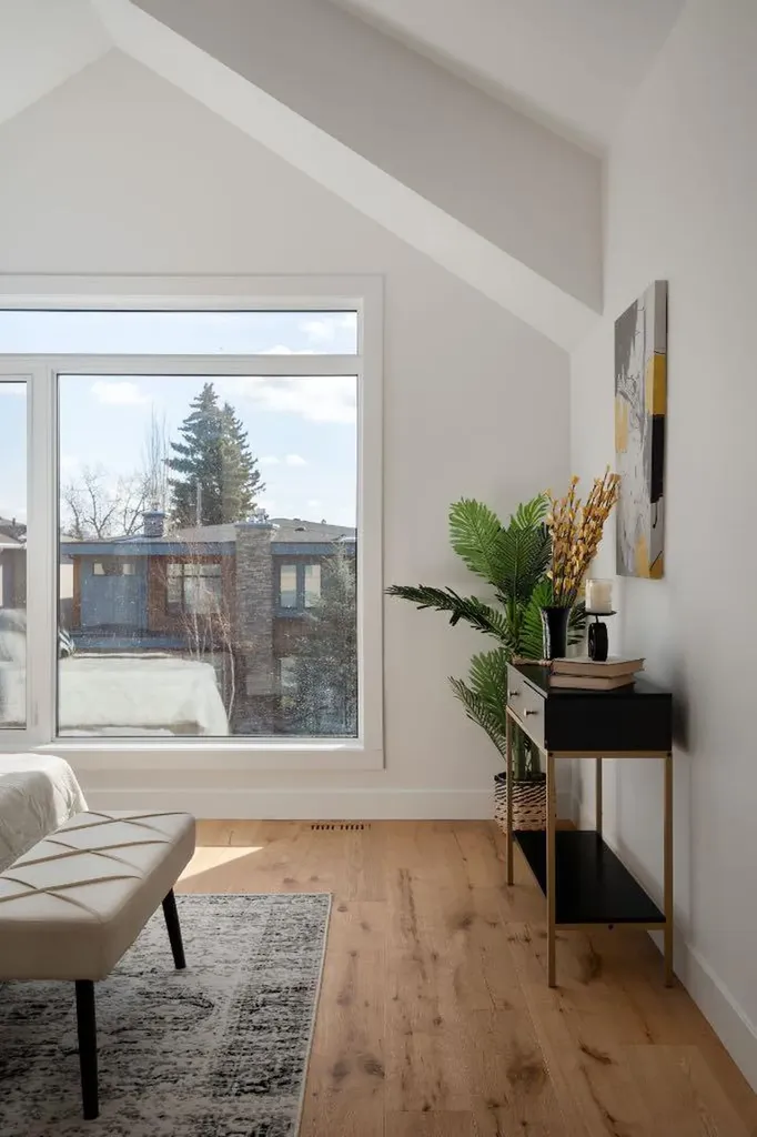 2229 36 Street SW Calgary AB T3E 2Z3
