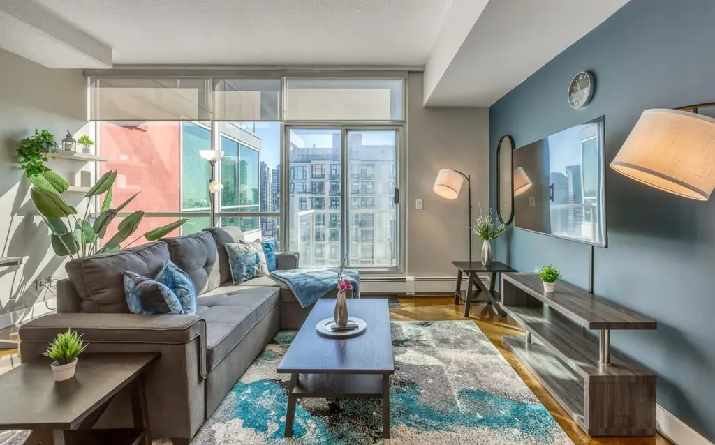 135 13 Avenue SW Calgary AB T2R 0V5
