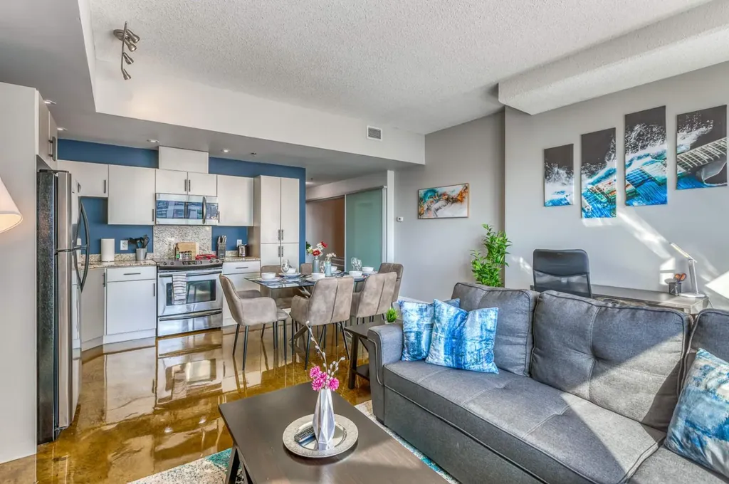 135 13 Avenue SW Calgary AB T2R 0V5