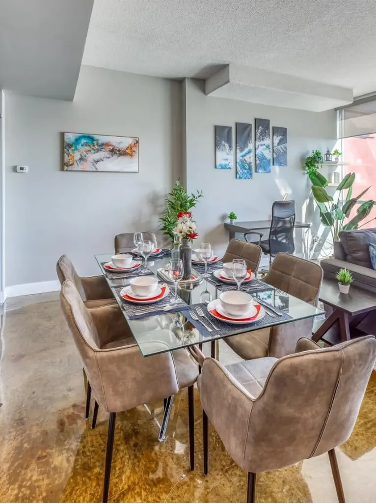 135 13 Avenue SW Calgary AB T2R 0V5