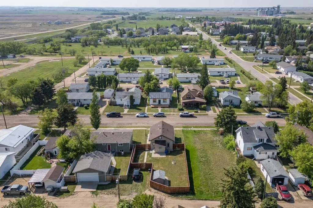 5025 54 Street Daysland AB T0B 1A0