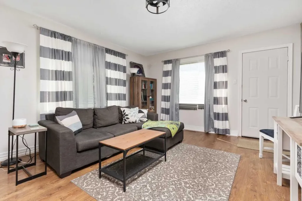 5025 54 Street Daysland AB T0B 1A0