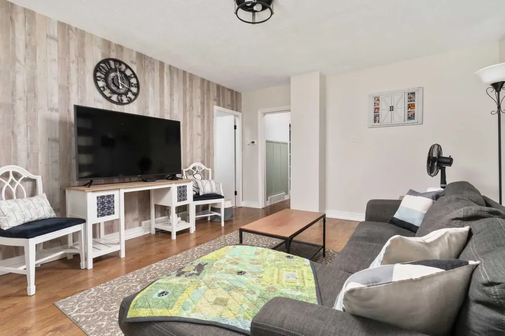 5025 54 Street Daysland AB T0B 1A0